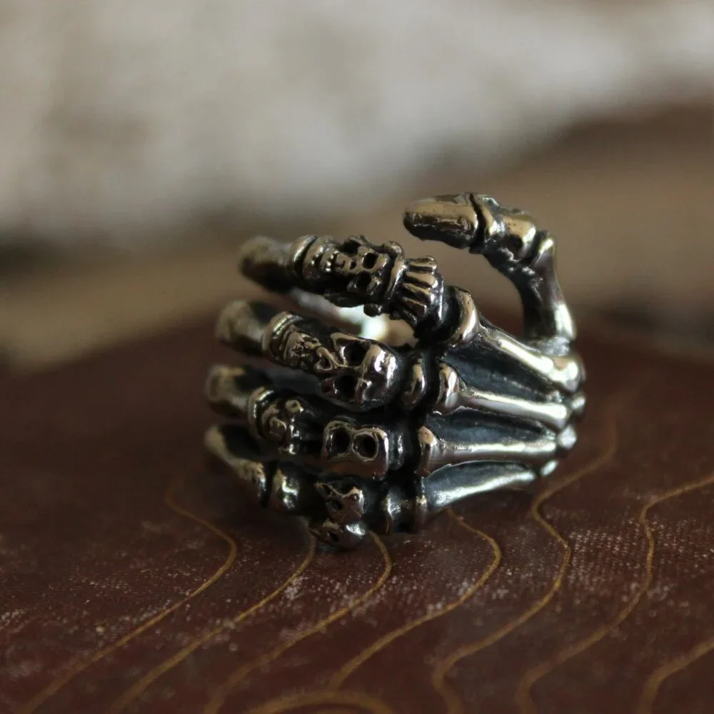 Gothic Statement Ring, Skeleton Hand and Fingers, Size approx 6.5-7 - Picture 4 of 10
